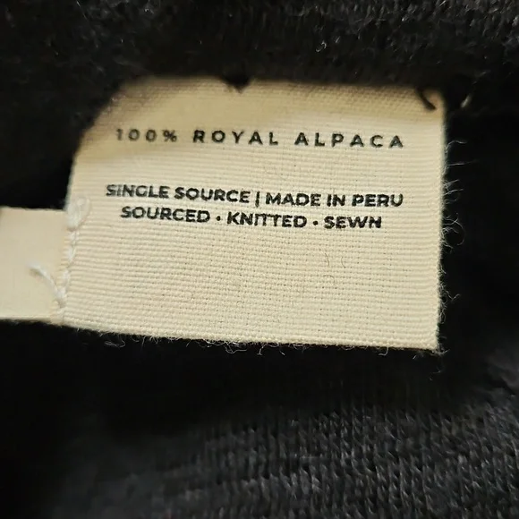 Arms Of Andes Royal Alpaca Hoodie - Picture 3 of 4